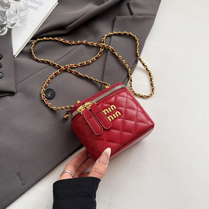 Niche light luxury foreign style chain messenger bag women's 2025 summer Xiaoxiangfeng rhombus advanced sense single shoulder mouth red envelope