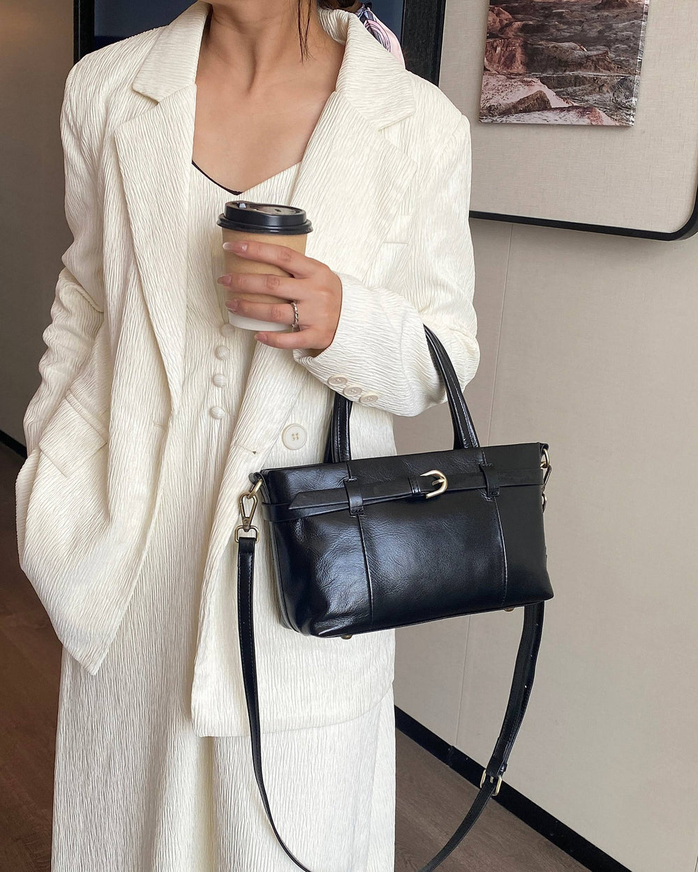 First-layer cowhide 2025new arrival oil wax leather women's shoulder crossbody ins style fashioncasualeasiest for matchclassy bag