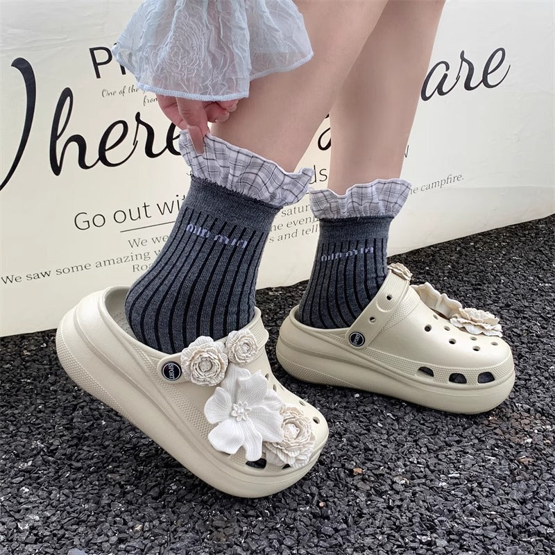 Cute floral puff buckle clogs women's summer outdoor wear 2025 new thick sole "stomping on shit" comfort closed-toe eva sandals