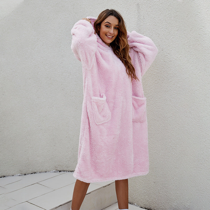 Cross-border  autumn and winter comfortable and loose double-sided fleece hoodie thickened and wearable blanket warm new loungewear