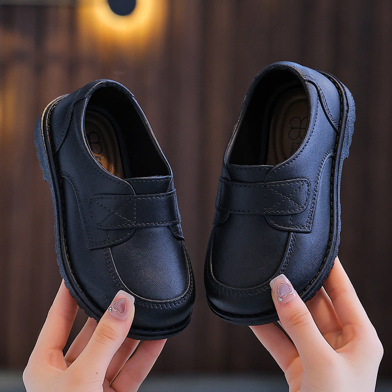 Kids' soft-soled single shoes - perfect for school, performances, and a british-inspired look. ideal for spring, these black leather shoes for boys add a touch of style to any outfit