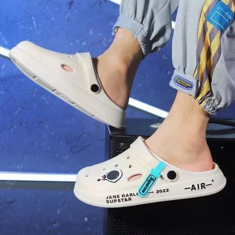 Cartoon clogs for men, summer soft sole outdoor wear, non-slip half-toe indoor home thick sole slippers, couple's beach sandals