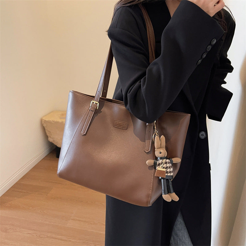 Cross-border large-capacity bags, women's autumn and winter versatile 2025 new shoulder bag, college student class bag, commuter tote bag