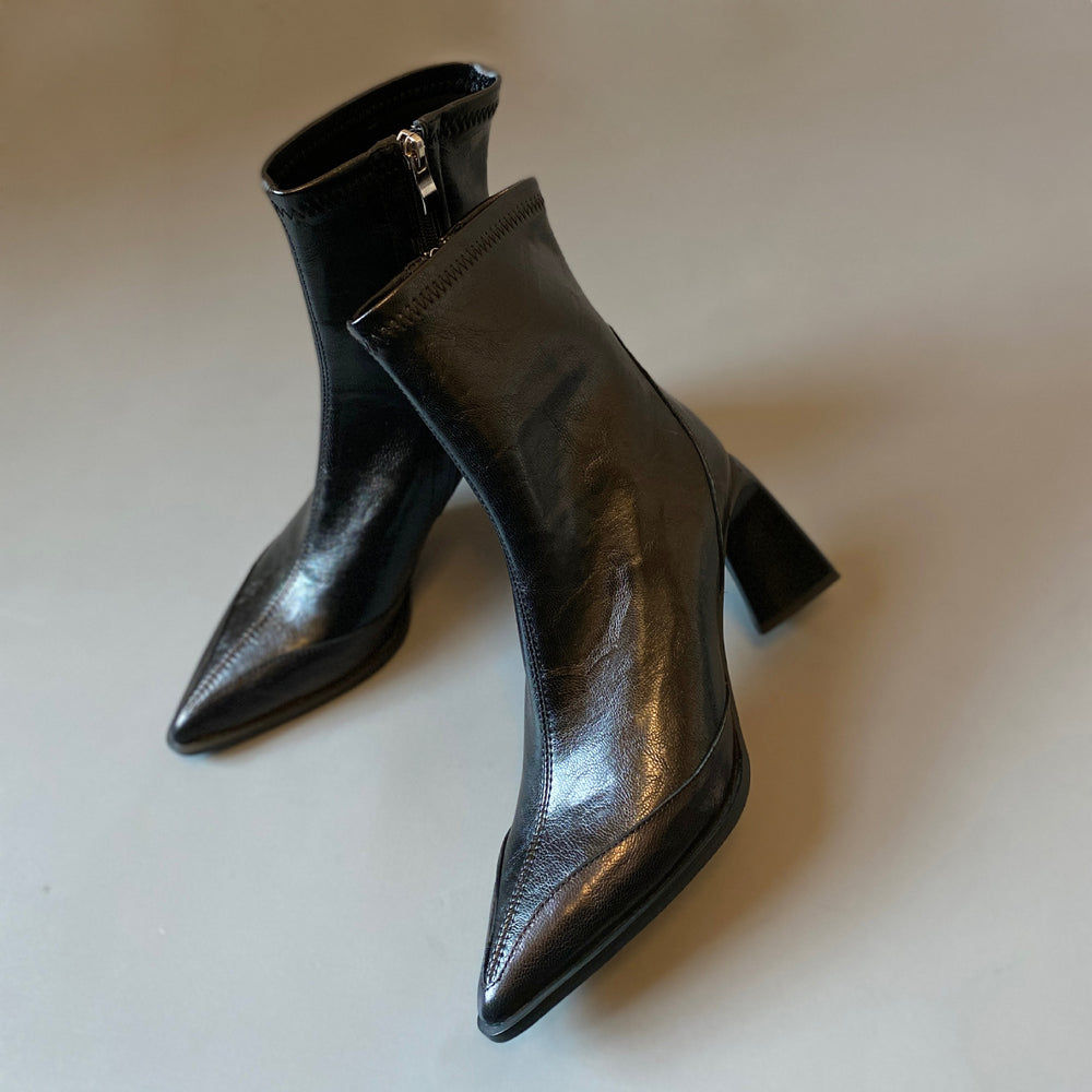 Pointed toe soft leather slim fit ankle boots - high heel, slimming, side zipper, genuine leather, elegant winter boots