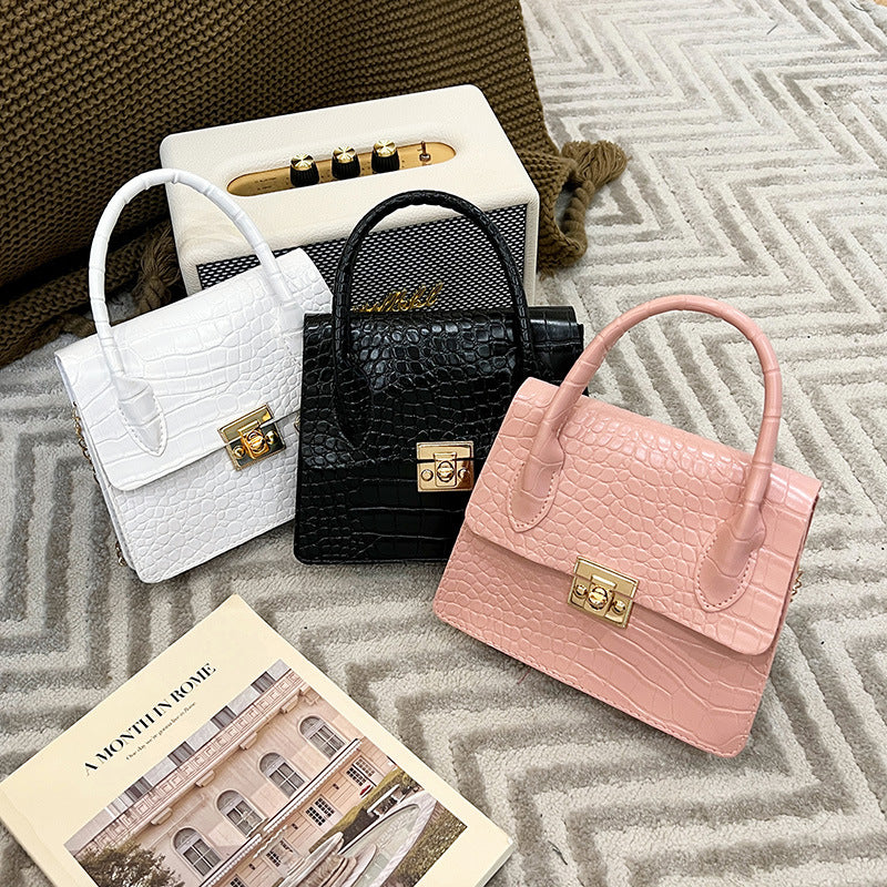 Fashion single portable ladies handbag  small bag women's mobile phone bag wholesale fashion versatile messenger bag