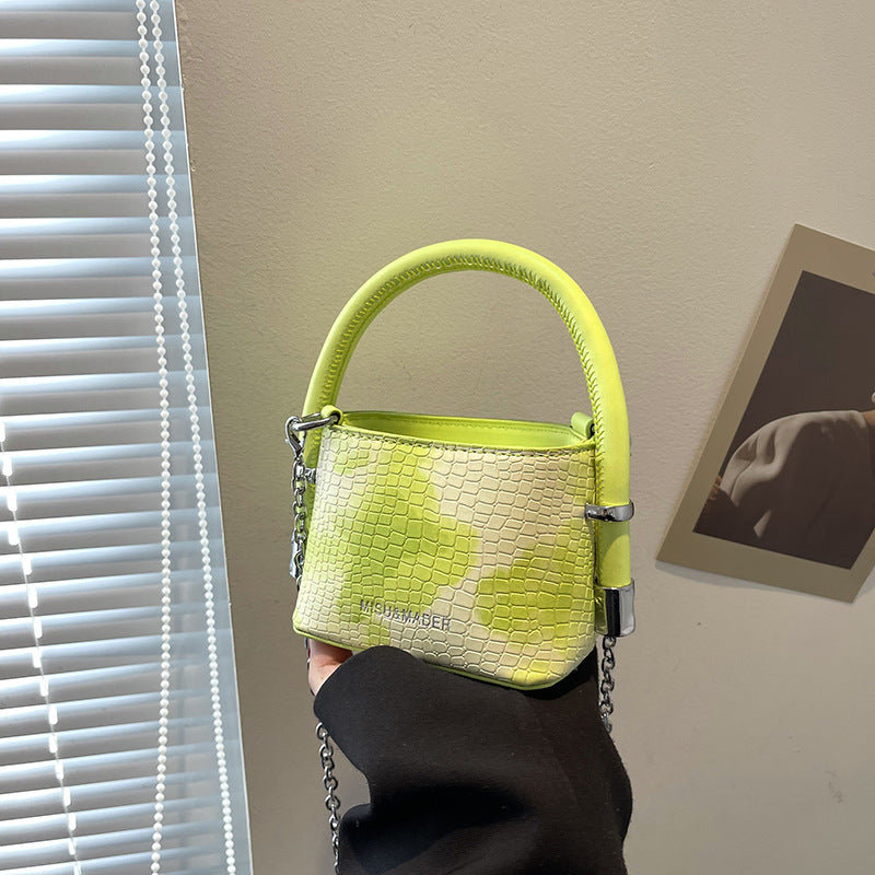 Foreign trade cute girl dopamine mini chain lipstick portable small bag women 2025 new trend messenger bag