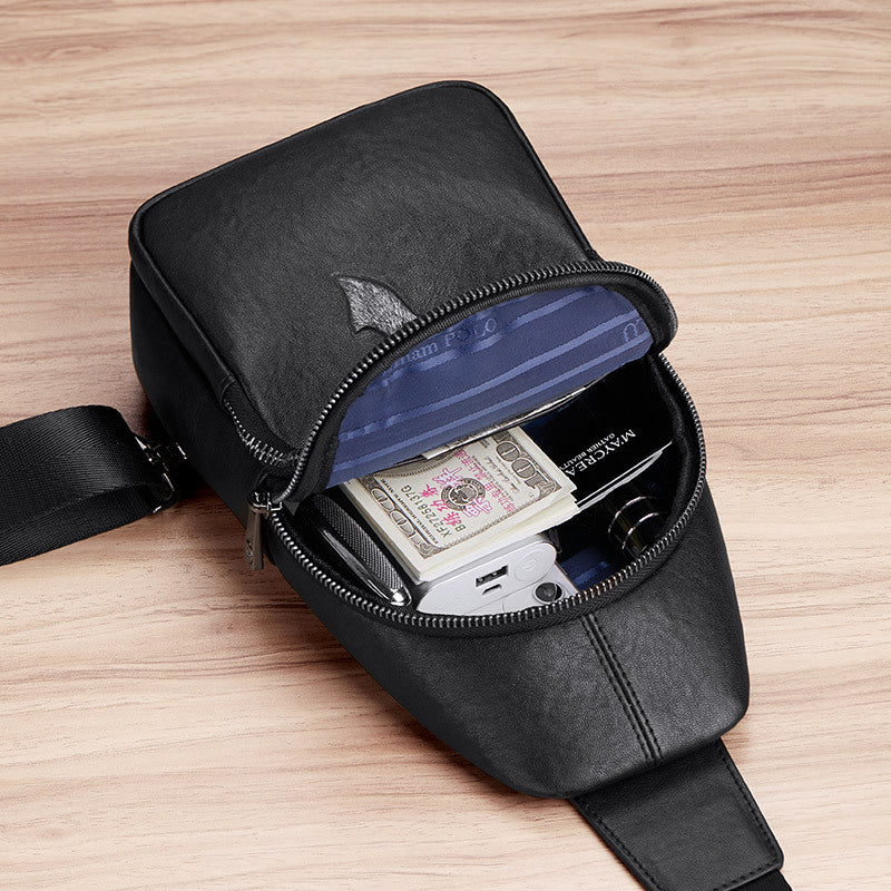 Emperor Paul breast bag men's leather shoulder bag men's messenger bag first layer cowhide mobile phone elk head fanny pack wholesale