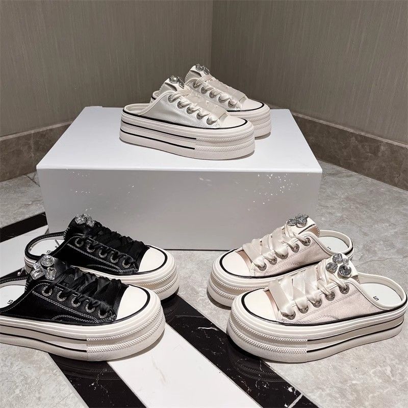 Xiaobai half slippers 2024 new summer super fire rhinestone satin surface lazy thick bottom versatile bag head slippers women