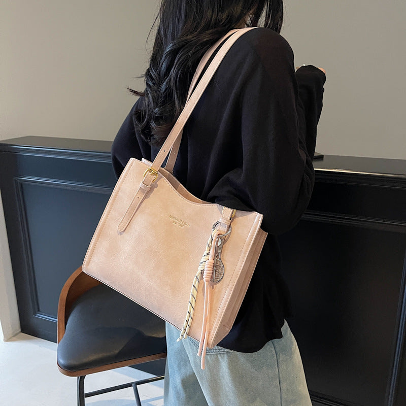 Retro red wedding bride large-capacity bag women's 2025 new autumn and winter versatile commuter shoulder bag tote bag