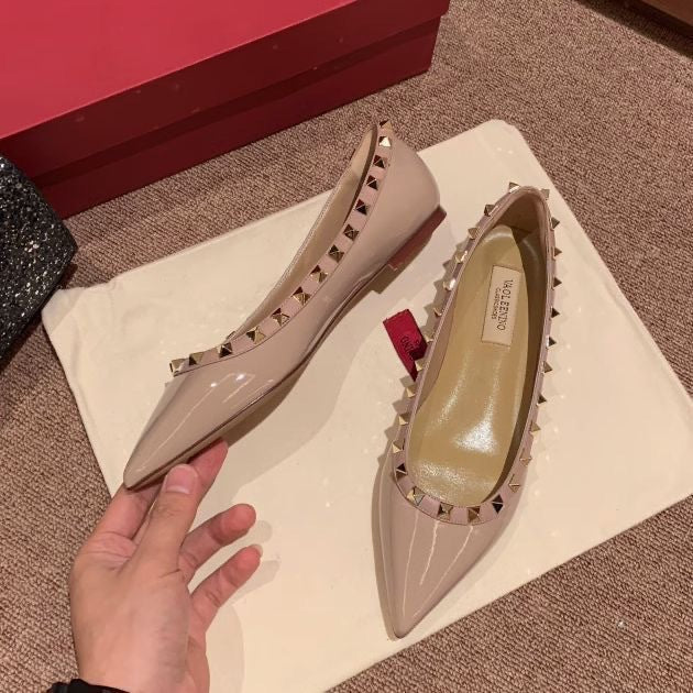 2024new arrival spring and summer studded flats shoes shallow patent leather willow soft bottom boat shoes flats shoes women's pointed toe flats women