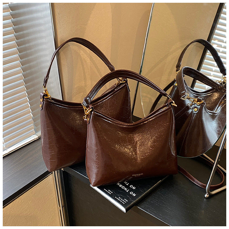 High-value new minimalist retro crossbody bag for women - 2025 autumn collection - commuter bag - niche design shoulder bag/axillary bag for women