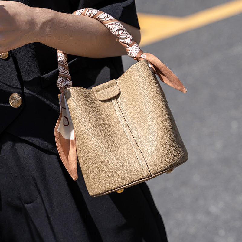 Bucket bag 2026 new handbag women's fashion simple elegant high-quality european and american popular retro crossbody bag