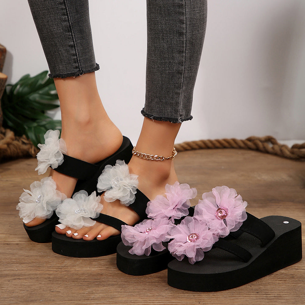 Women's flip-flops for cross-border e-commerce: new 2024 summer collection - floral thick-soled sandals, perfect for students, outdoor wear, beach vacations, and lounging