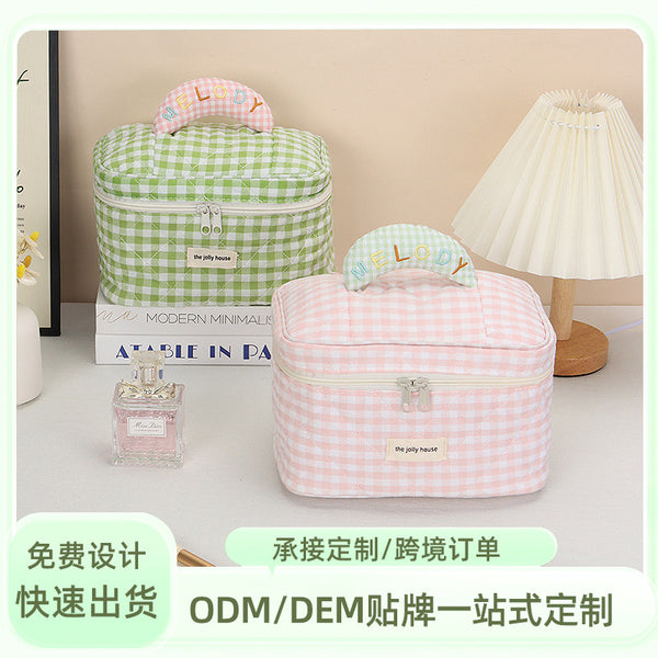 Manufacturer customized high-value cute cosmetic bag large-capacity high-end handbag cosmetic storage bag toilet bag