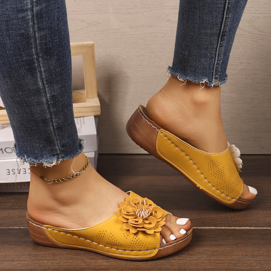 2026 summer new arrival: plus-size platform wedge slides - women's casual floral open-toe slippers, trendy fashion footwear for export