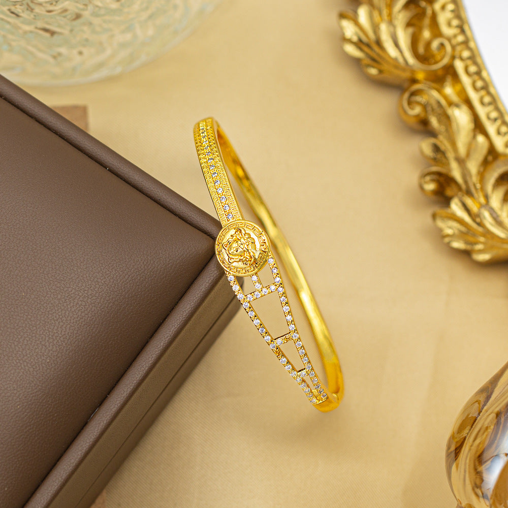 Bracelet female titanium steel fashion non-fading copper inlaid zirconium bracelet niche high-end fashion elegant jewelry wholesale hand jewelry