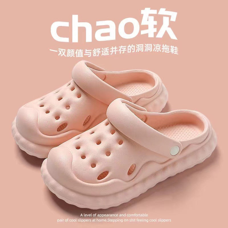 Crocs women's summeroutwear2023new arrivalthick solepopular beach stepping on shit toe-cap half-cool slippers summer
