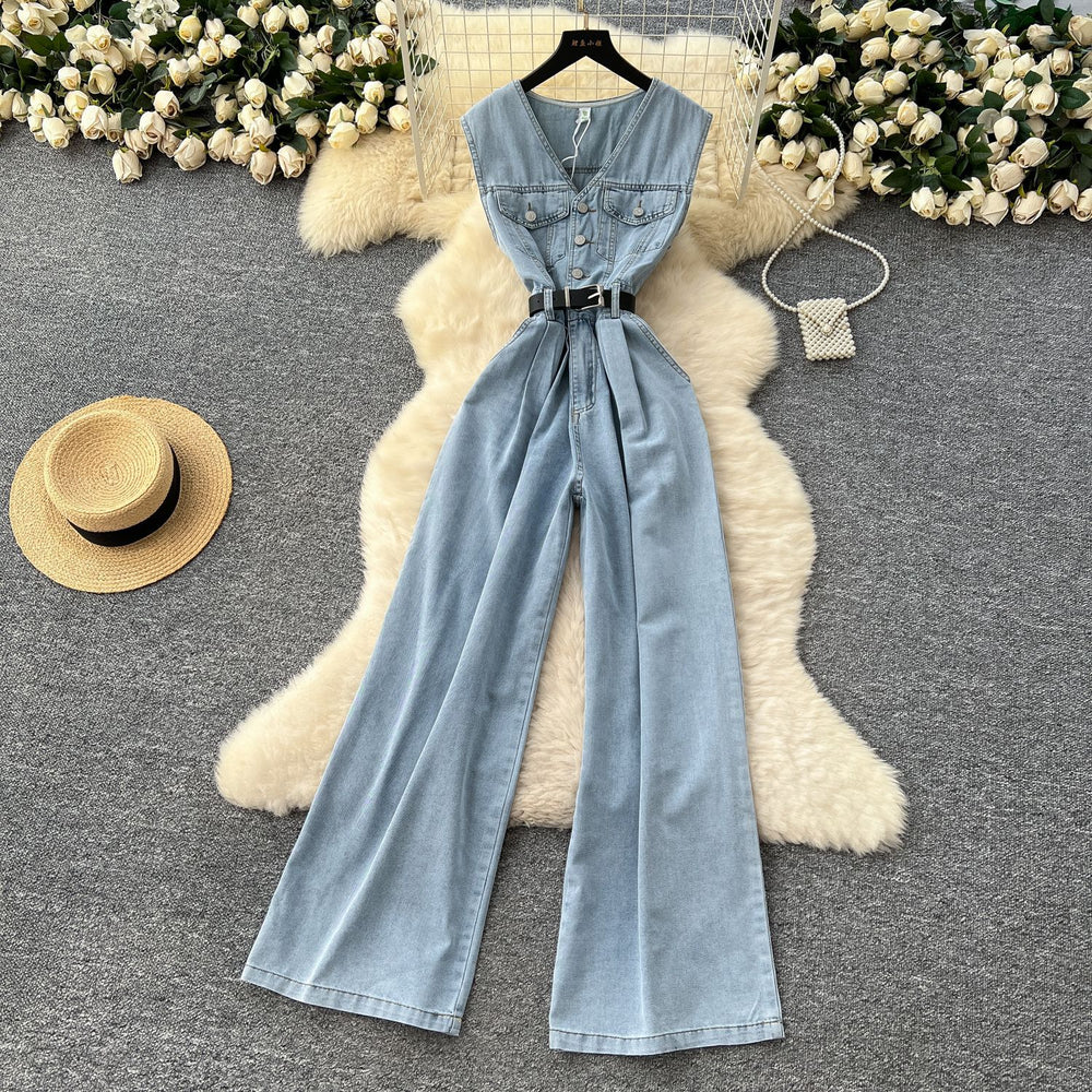 Sophisticated retro chic v-neck sleeveless jumpsuit for women -  summer collection: high-end, tie-waist denim wide-leg pants