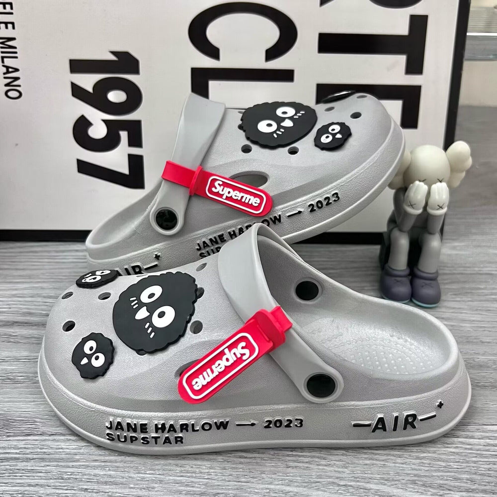 New arrival crocs women's summer shit-feeling thick sole slippers toe-cap sandals couple non-slipcasual beach shoes for men