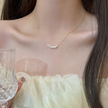 Double-layered rose pearl necklace for women accessible luxuryniche styleclassy sense of neck chain eleganteasiest for match clavicle chain accessories