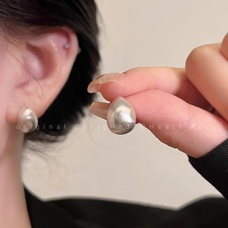 2025 hot-selling luxury-inspired pearl and floral earrings: korean-style tassel, high-end, fashionable, and elegant studs and dangles