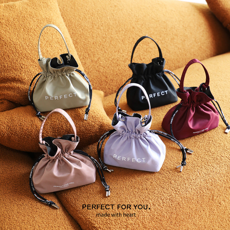 Cross-border  messenger bag Korean version of high-end nylon canvas small bag lightweight and versatile large-capacity shoulder bag women