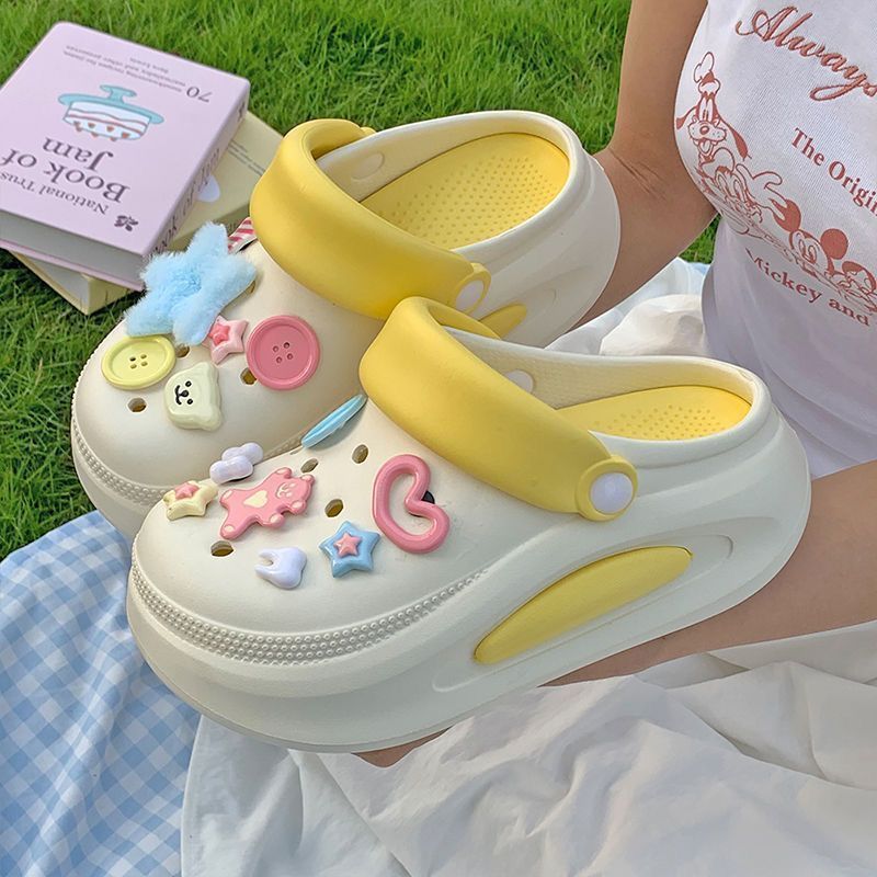 Summer shoes for women, cute thick sole dopamine heightening hole beach non-slip sandals outwear slippers toe cap clogs