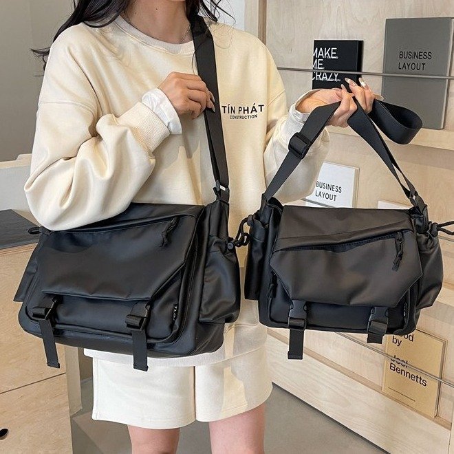 Cross-border popular trendy brand men's and women's messenger bags, locomotive bags, leather film shoulder bags, fashionable and versatile students, class mailman bags