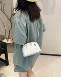 White two-layer oil wax cowhide