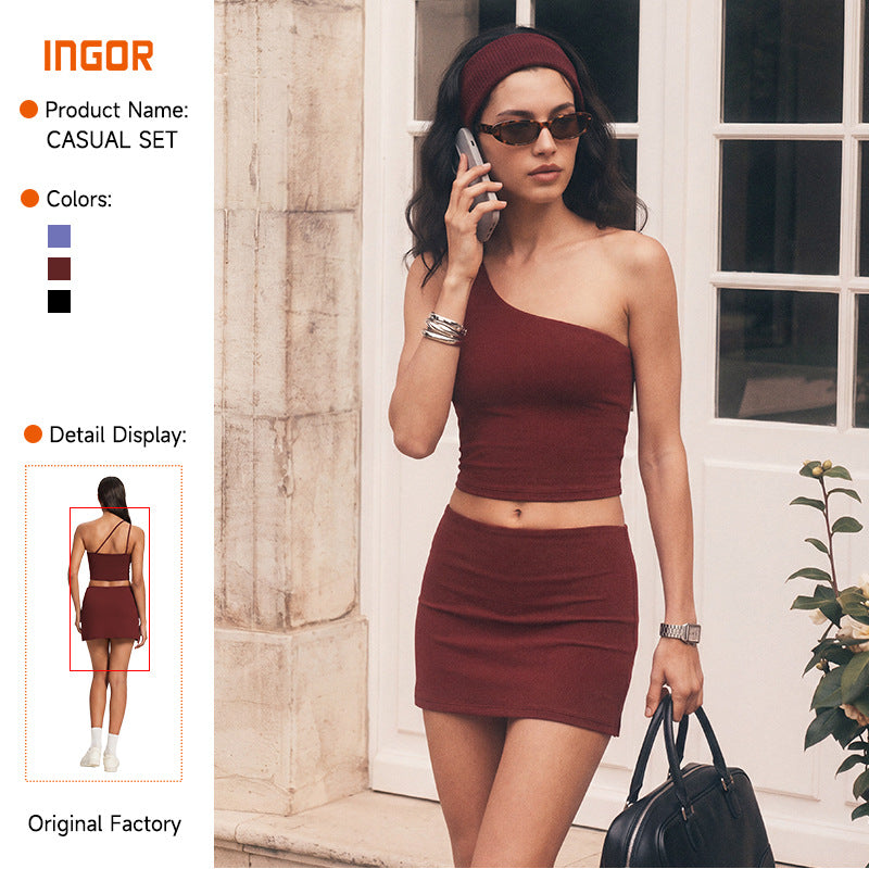 New women's high-waisted running and workout set: beautiful back sports bra, tight-fitting casual running fitness top, and yoga outfit