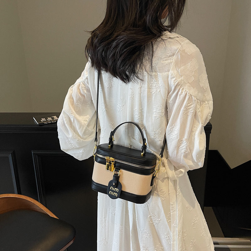 Retro versatile handbag, high-end simple box bag 2025 new trendy and popular messenger bag, niche shoulder bag