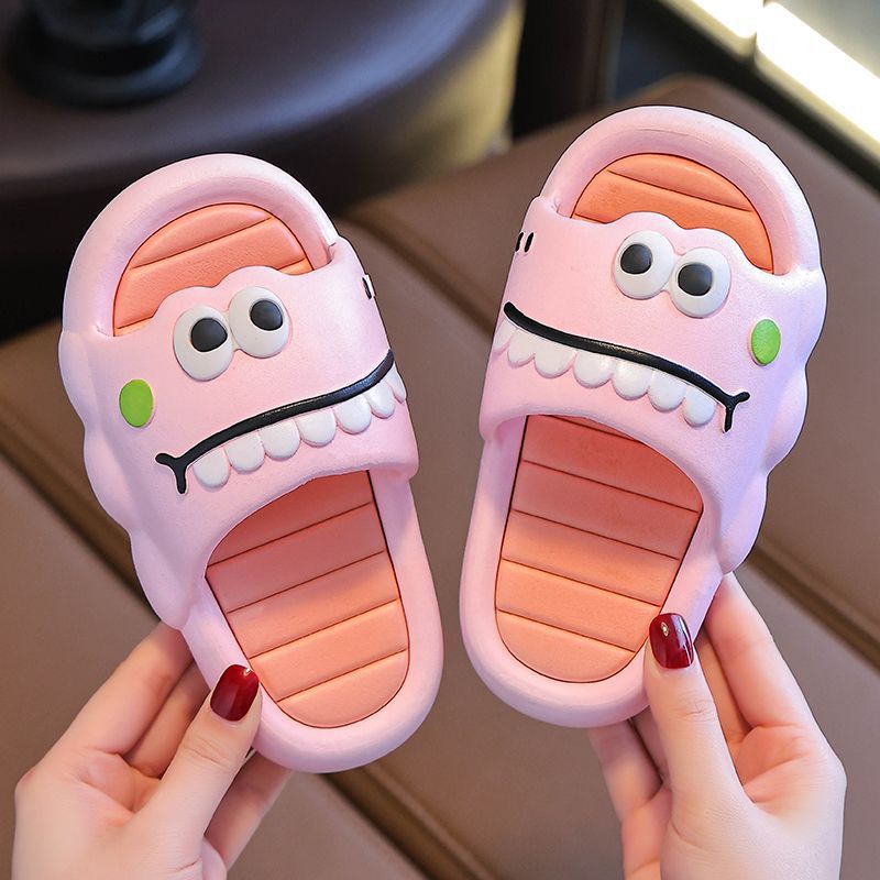 Summer kids' slippers: new cartoon astronaut design, perfect for bathrooms and home. available in toddler, big kid, and matching family styles. indoor summer slippers