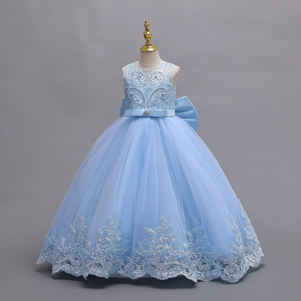 Ready-to-ship wholesale children's formal dresses, lace-trimmed wedding gowns, princess dresses, and runway dresses for girls