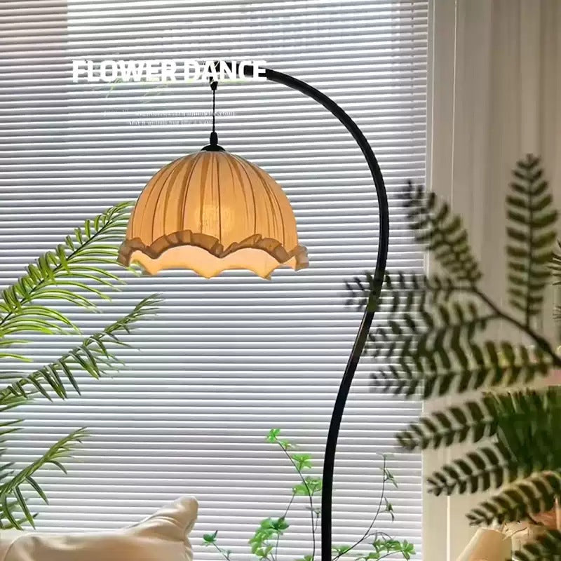 Retro internet celebrity lotus leaf floor lamp s-shaped medieval style living room tea room wabi-sabi vertical lamp bedroom study eye protection lamp