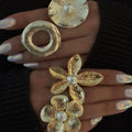 Customized rings electroplated pearl jewelry alloy flower jewelry niche high-end light luxury finger rings women's accessories
