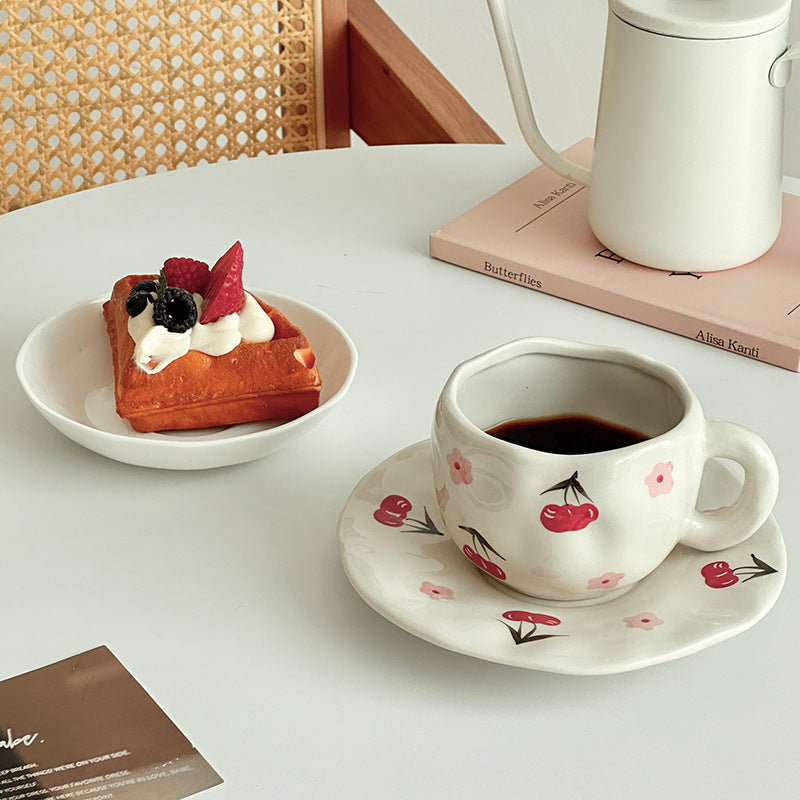 High-style ceramic hand-painted coffee cup and saucer set, breakfast mug, ceramic mug with handle, perfect for home use or as a gift