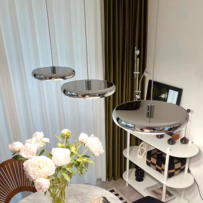 King Lake Restaurant Lights Simple Modern Minimalist Light Luxury Three-head Bar Lighting Internet celebrity Nordic UFO table chandelier