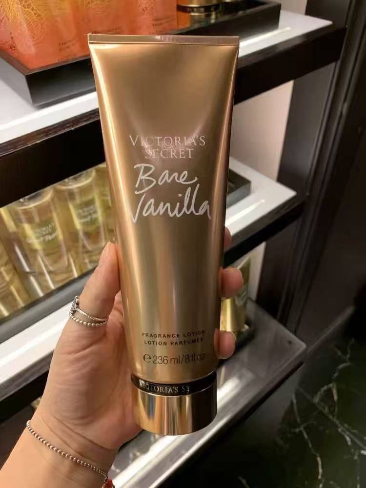 Victoria's secret velvet petals moisturizing and long-lasting fragrance 236ml body lotion