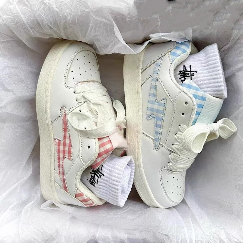 2026 summer unisex sneakers: american-style, niche bread shoes, breathable, fresh summer design, white shoes for students and couples