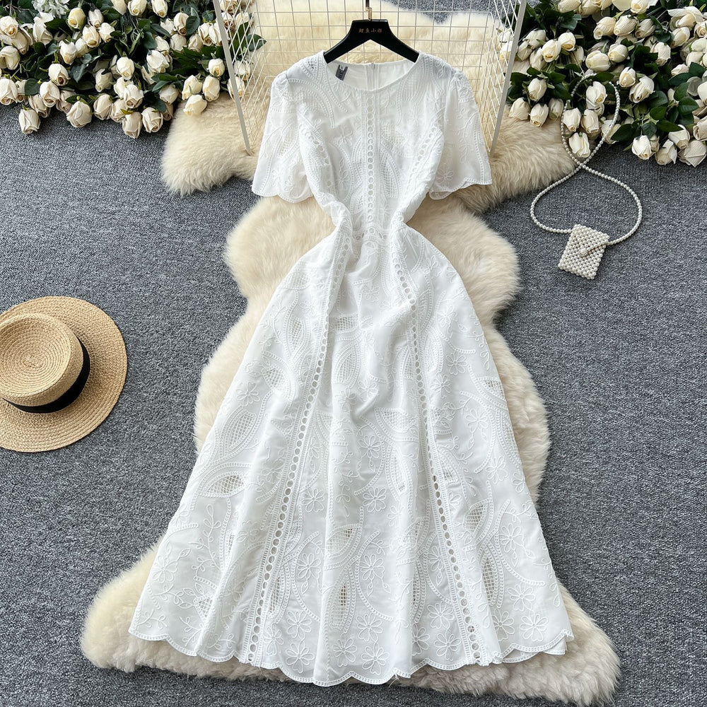 Frenchretrocut outembroiderwaist short sleevedress women's summerslimming lookelegantfashionelegancelong dress