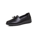 Comfortable leather shoes for middle-aged and elderly women - soft sole, flat, wear-resistant, waterproof, spring/autumn style - grandma shoes