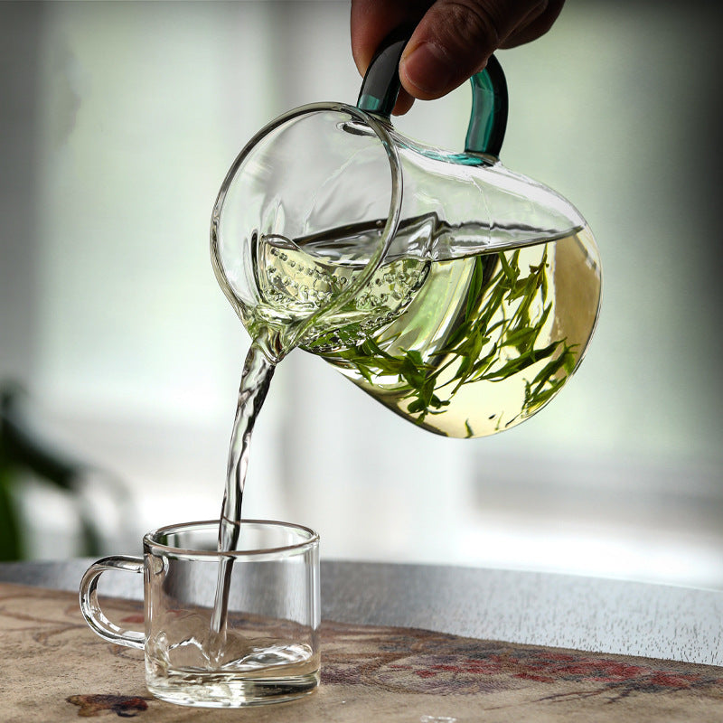 Thickened crescent fair cup heat-resistant classy glass tea dispenser with tea drain public cup green tea special kung fu tea set
