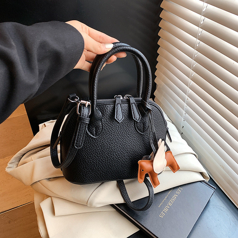 Bowling bag shell bag high sense 2025 popular fashion versatile niche messenger handbag shoulder bag