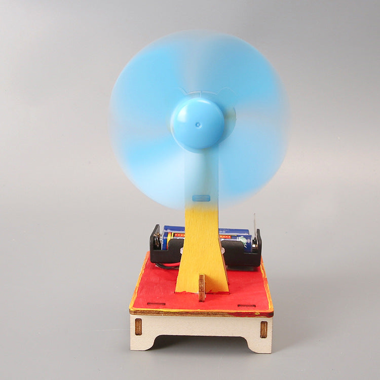 Simple electric fan, wooden splicing handmade DIY technology small production physical fun science experiment educational toy
