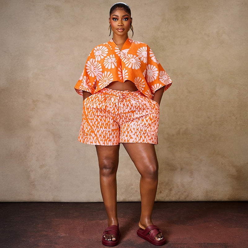 European and american cross-border women's fashion:  autumn new collection - trendy printed v-neck loose cropped top and wide-leg shorts set