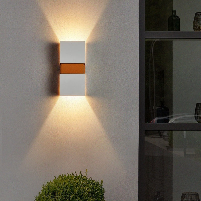 Waterproof indoor and outdoor B & B courtyard aisle stairs hotel balcony double head minimalist modern LED wall lamp