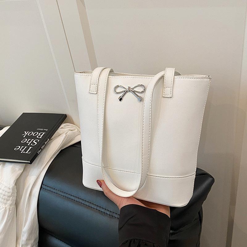 Big bag women 2025 new fashion commuter this year popular butterfly tote women's bag large capacity beautiful shoulder bag