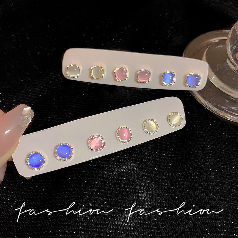 Pink small cat's eye earrings for women, no need to take off the ear bones, earrings, accessible luxuryclassy sense of ear piercing, ear jewelry
