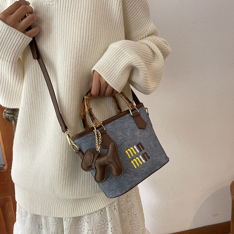 Straw 2025 new small square bag pastoral hand-woven tote bag seaside vacation beach shoulder bag