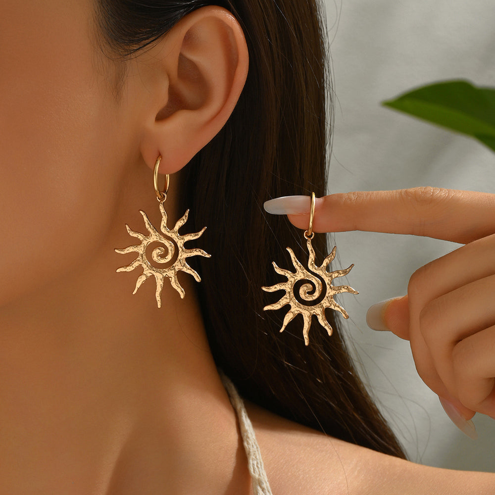 Wholesale sunflower earrings - european & american cross-border jewelry - women's light luxury, niche, high-end alloy earrings - new earring styles